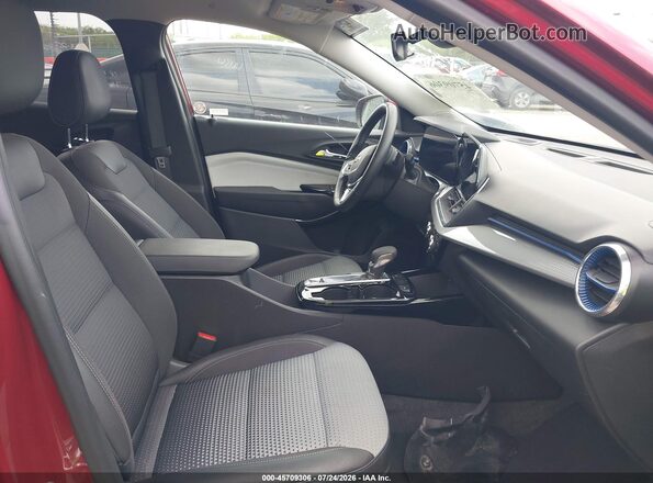 KL77LHEP0SC240853 2025 CHEVROLET TRAX Красный Вид салона спереди