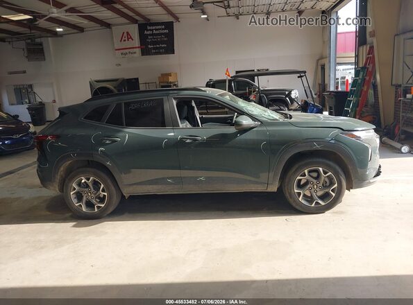 KL77LHEP1SC194076 2025 CHEVROLET TRAX Gray Vista interior trasera