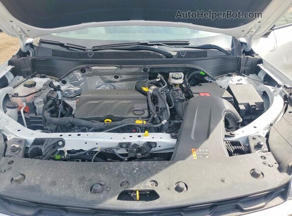 KL77LHEP1SC198211 2025 CHEVROLET TRAX White Vista interior trasera