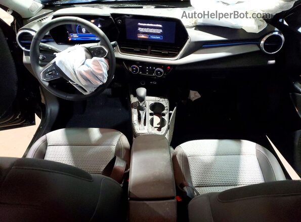 KL77LHEP1SC296459 2025 CHEVROLET TRAX Black Առջևի վահանակի տեսք