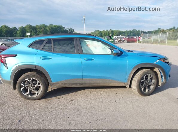 KL77LHEP1TC053090 2026 CHEVROLET TRAX Blue Widok wnętrza z tyłu
