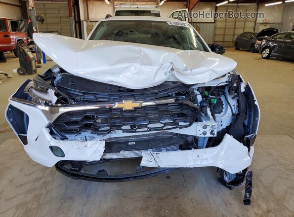 KL77LHEP1TC086798 2026 CHEVROLET TRAX White Vista frontal