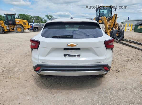 KL77LHEP1TC128516 2026 CHEVROLET TRAX Белый Вид сзади