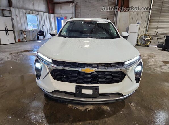 KL77LHEP1TC133490 2026 CHEVROLET TRAX White Դիմացի տեսք