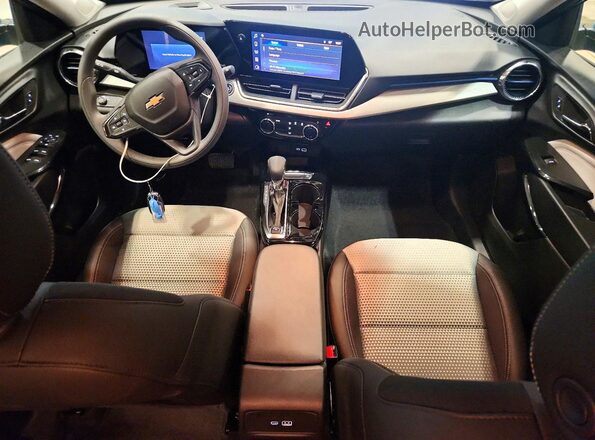 KL77LHEP1TC160379 2026 CHEVROLET TRAX Blue Vista del salpicadero