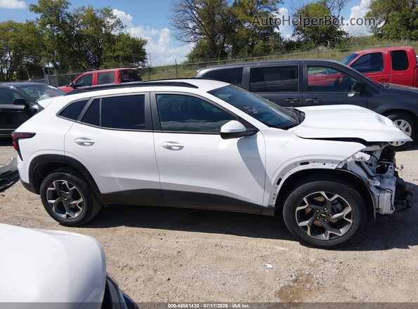 KL77LHEP2SC018508 2025 CHEVROLET TRAX Белый Панорамный вид салона 360°