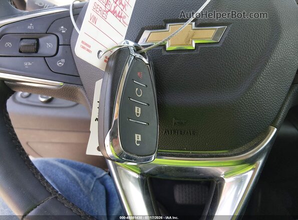KL77LHEP2SC018508 2025 CHEVROLET TRAX Белый Вид панели приборов