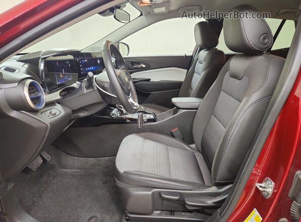 KL77LHEP2SC240823 2025 CHEVROLET TRAX Red Front interior view