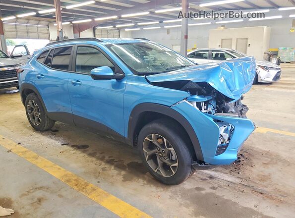 KL77LHEP2TC045497 2026 CHEVROLET TRAX Blue წინა მარჯვენა