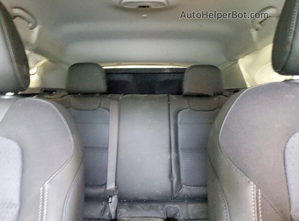 KL77LHEP2TC045497 2026 CHEVROLET TRAX Blue უკანა სავარძლების ხედი
