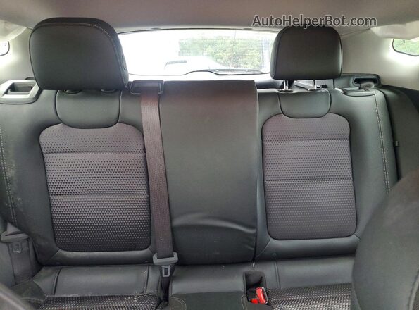 KL77LHEP3SC230043 2025 CHEVROLET TRAX Red Vista de los asientos traseros
