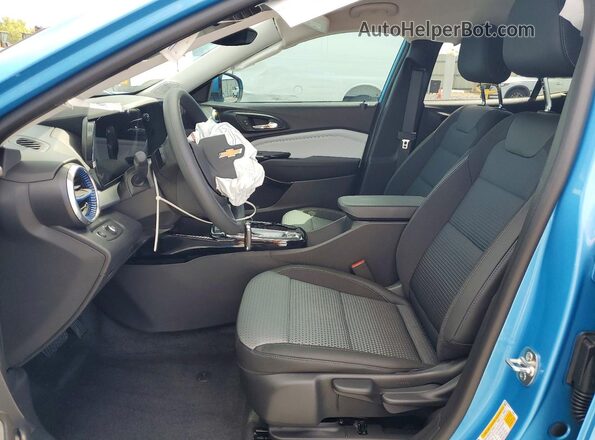 KL77LHEP3TC093915 2026 CHEVROLET TRAX Blue Սալոնի դիմացի տեսք