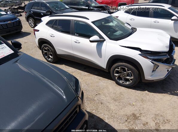 KL77LHEP3TC127948 2026 CHEVROLET TRAX White უკანა სალონის ხედი