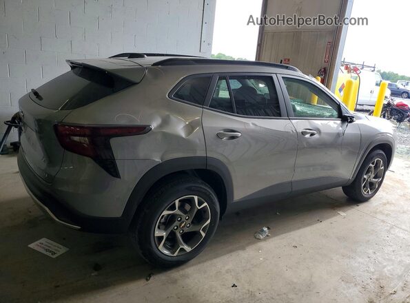 KL77LHEP3TC143096 2026 CHEVROLET TRAX Серебряный Задняя правая четверть