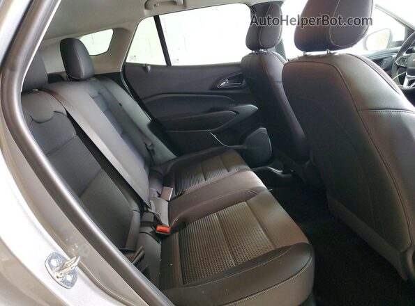 KL77LHEP3TC143096 2026 CHEVROLET TRAX Серебряный Вид задних сидений