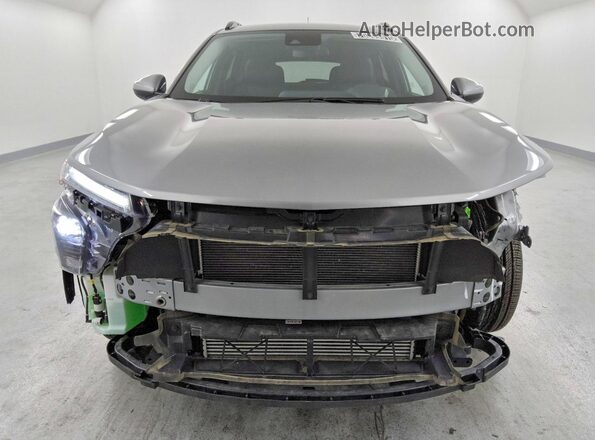 KL77LHEP4SC170080 2025 CHEVROLET TRAX Gray Vista frontal