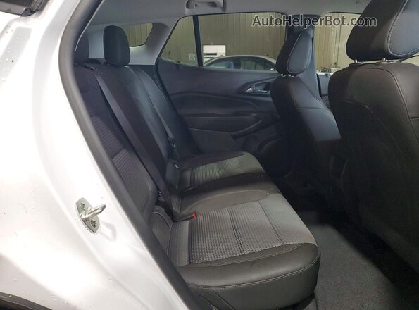 KL77LHEP4SC194363 2025 CHEVROLET TRAX White Սալոնի հետևի տեսք