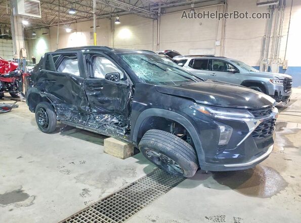 KL77LHEP4SC229161 2025 CHEVROLET TRAX Черный Передняя правая четверть