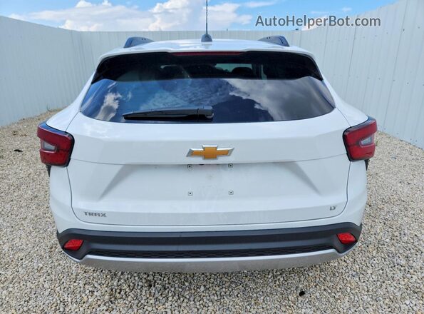 KL77LHEP4TC064441 2026 CHEVROLET TRAX White Հետևի տեսք