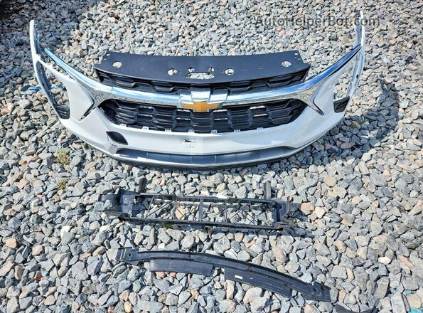 KL77LHEP4TC064441 2026 CHEVROLET TRAX White VIN կոդի պիտակի տեսք
