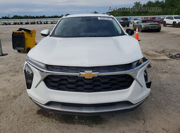 KL77LHEP5SC031561 2025 CHEVROLET TRAX White Widok z przodu