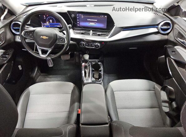 KL77LHEP5SC059036 2025 CHEVROLET TRAX Green Առջևի վահանակի տեսք