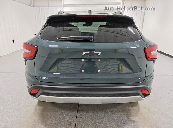 KL77LHEP5SC059036 2025 CHEVROLET TRAX Green Հետևի տեսք