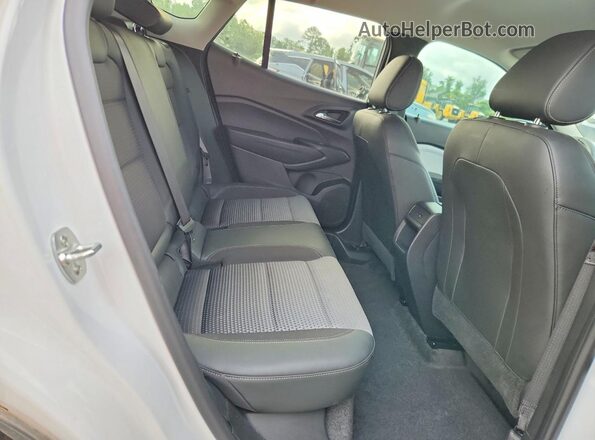 KL77LHEP5SC192928 2025 CHEVROLET TRAX White Rear interior view