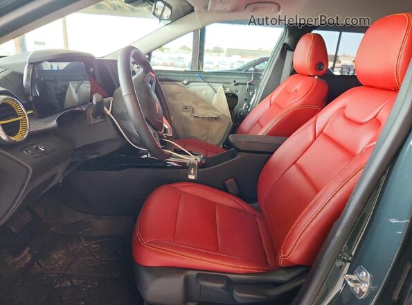 KL77LHEP5SC218458 2025 CHEVROLET TRAX Gray Front interior view