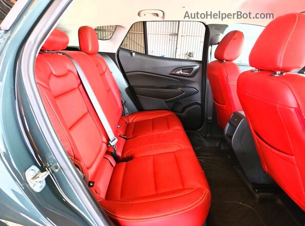 KL77LHEP5SC218458 2025 CHEVROLET TRAX Gray Rear interior view