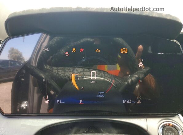 KL77LHEP5TC152754 2026 CHEVROLET TRAX Угольный Вид щитка приборов