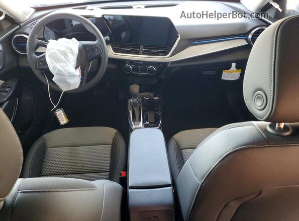 KL77LHEP5TC189500 2026 CHEVROLET TRAX Gray Widok deski rozdzielczej