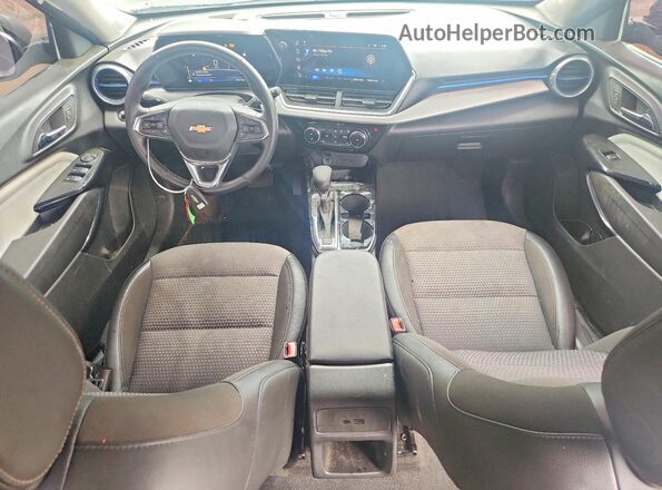 KL77LHEP6SC098251 2025 CHEVROLET TRAX Silver Առջևի վահանակի տեսք