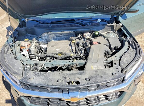 KL77LHEP6SC149182 2025 CHEVROLET TRAX Gray Widok komory silnika