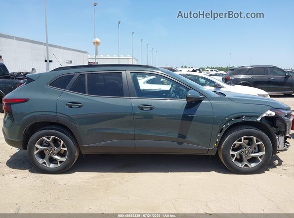 KL77LHEP6SC221434 2025 CHEVROLET TRAX Gray Vista interior trasera
