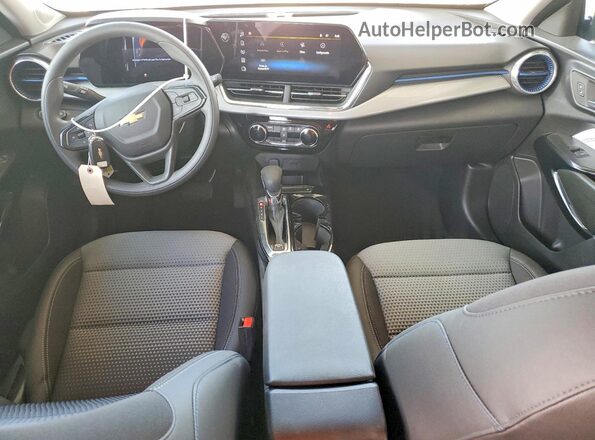 KL77LHEP6TC007240 2026 CHEVROLET TRAX Blue Вид панелі приладів