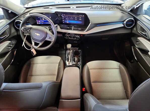 KL77LHEP6TC094086 2026 CHEVROLET TRAX Black Widok deski rozdzielczej