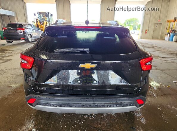 KL77LHEP6TC094086 2026 CHEVROLET TRAX Black Widok z tyłu