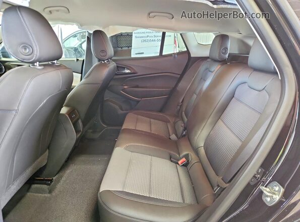 KL77LHEP6TC094086 2026 CHEVROLET TRAX Black Widok wnętrza z tyłu