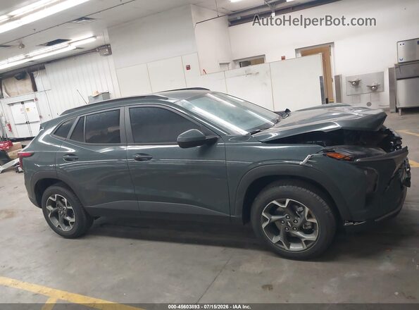 KL77LHEP7SC043470 2025 CHEVROLET TRAX Gray უკანა სალონის ხედი