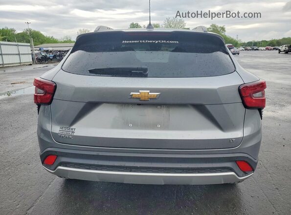 KL77LHEP7SC105708 2025 CHEVROLET TRAX Gray Հետևի տեսք