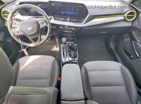 KL77LHEP7SC141494 2025 CHEVROLET TRAX White Vista del salpicadero