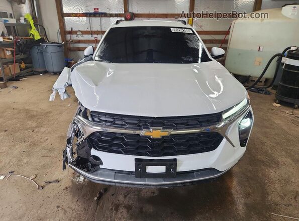 KL77LHEP7SC182904 2025 CHEVROLET TRAX White Vista frontal