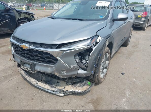 KL77LHEP7SC229641 2025 CHEVROLET TRAX Silver Դիմացի տեսք
