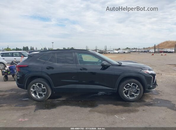 KL77LHEP7SC240462 2025 CHEVROLET TRAX Черный Вид задней части салона