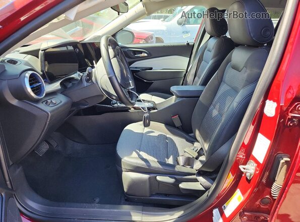 KL77LHEP7SC240929 2025 CHEVROLET TRAX Red Widok wnętrza z przodu
