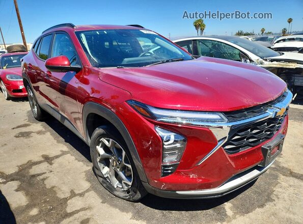 KL77LHEP7SC240929 2025 CHEVROLET TRAX Red Przód prawy