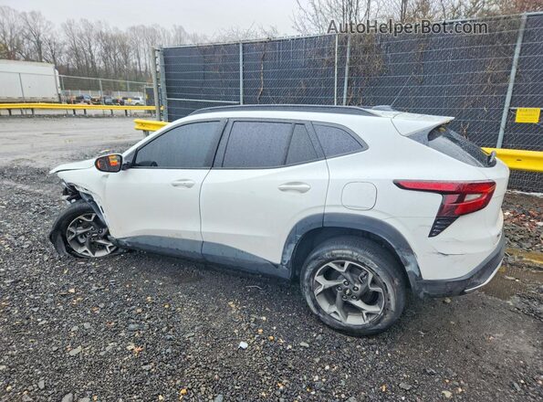 KL77LHEP7SC273140 2025 CHEVROLET TRAX White Trasero izquierdo