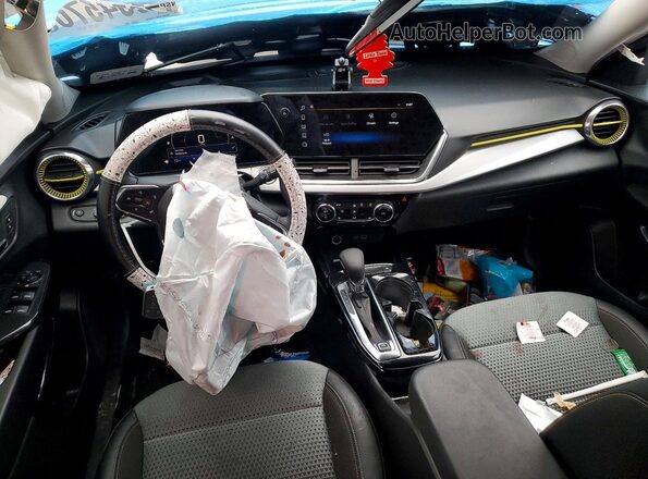 KL77LHEP7SC273140 2025 CHEVROLET TRAX White Vista del salpicadero