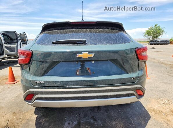 KL77LHEP7SC341193 2025 CHEVROLET TRAX Green Вид ззаду